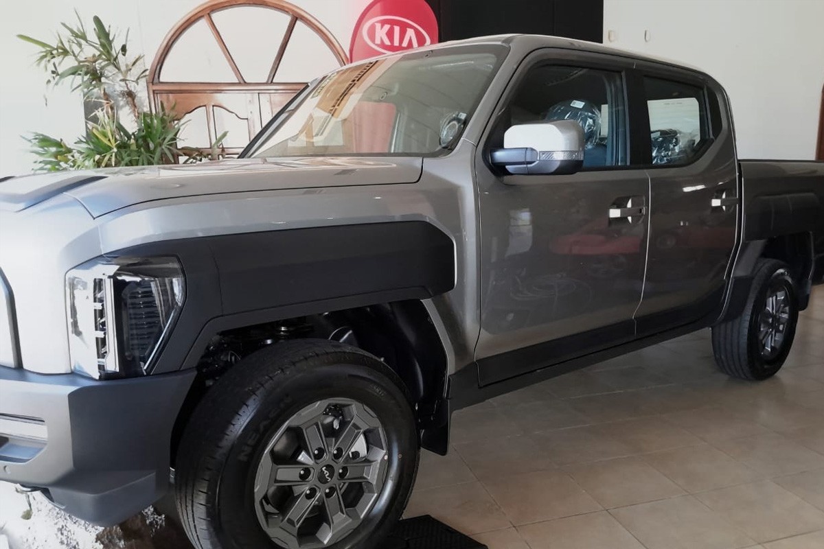 Kia Tasman